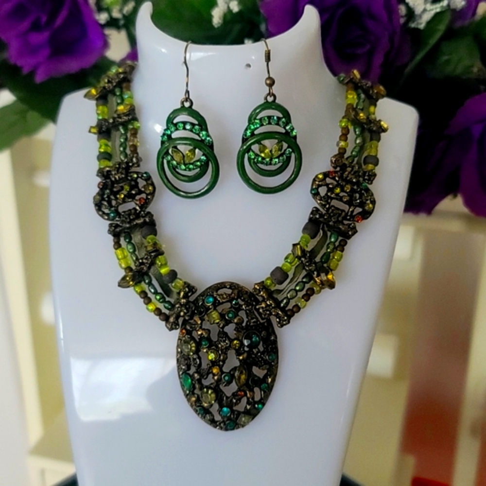 (NWT) Handcrafted Style Gold Bronze Glass Bead Necklace Earring Jewelry Set